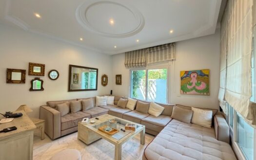 A louer villa moderne meublée avec piscine à El Menzah 1