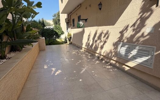 Villa à 3 étages indépendantes à vendre à cité nozha