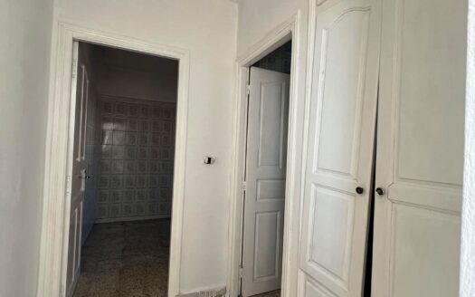 Appartement facile à vivre, propre, tranquille, en bonne place